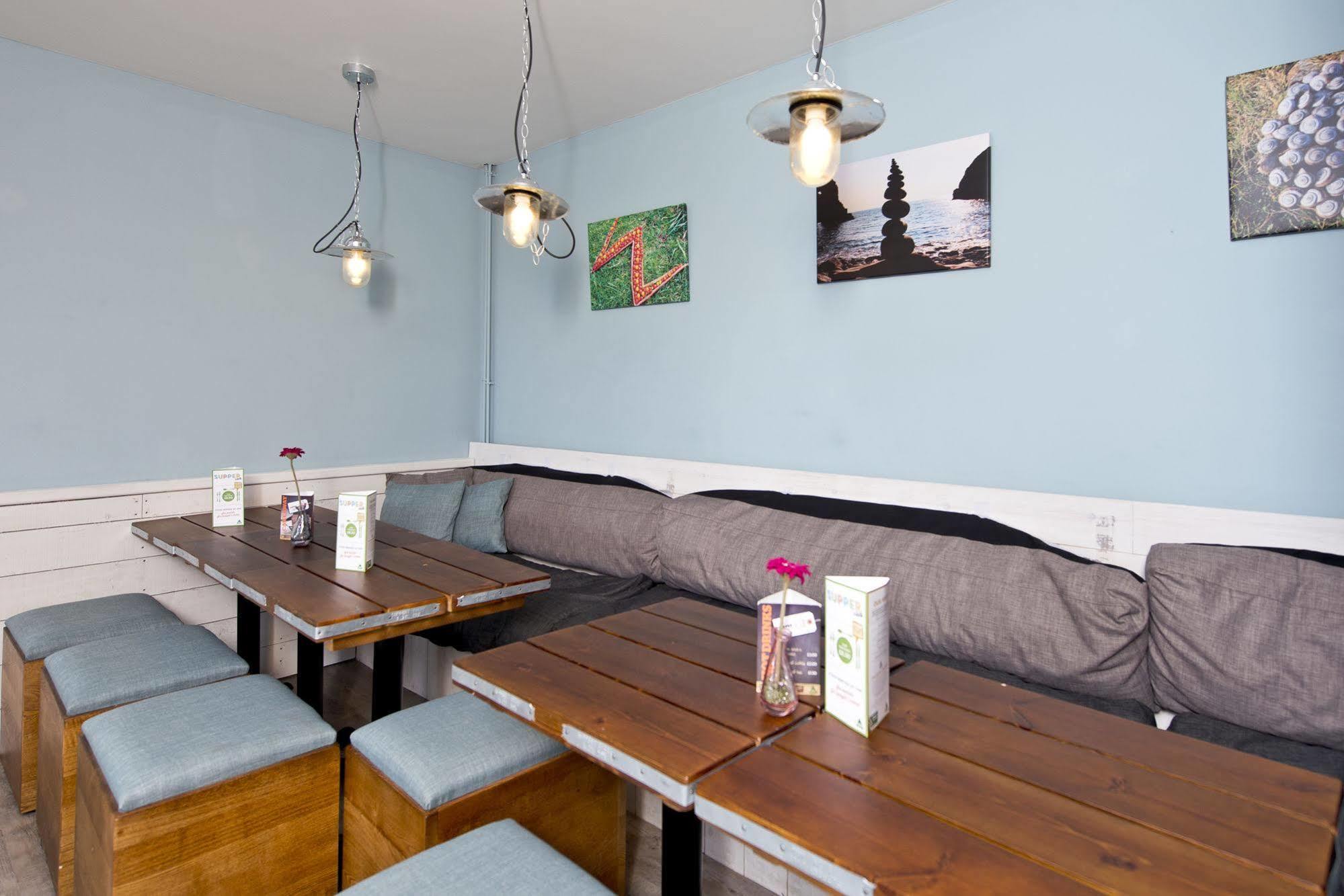 วายเอชเอ แมเนอร์เบียร์ Hostel เท็นบี ภายนอก รูปภาพ